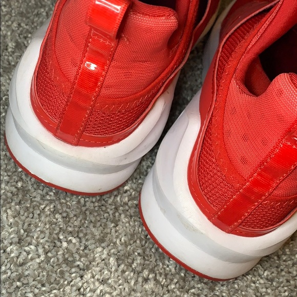 Red Pumas - Picture 4 of 5